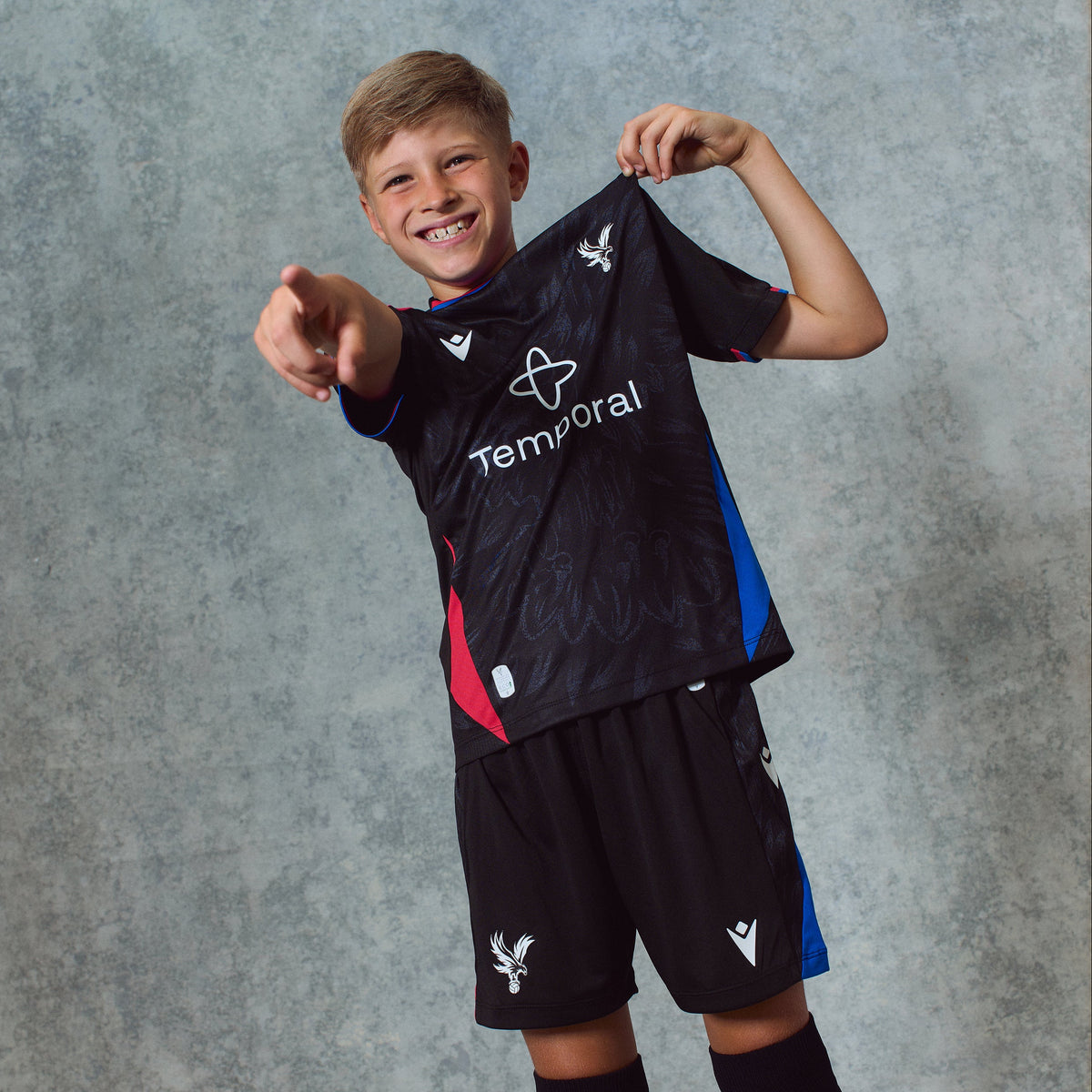 26/27 Eagle Black Shirt Junior